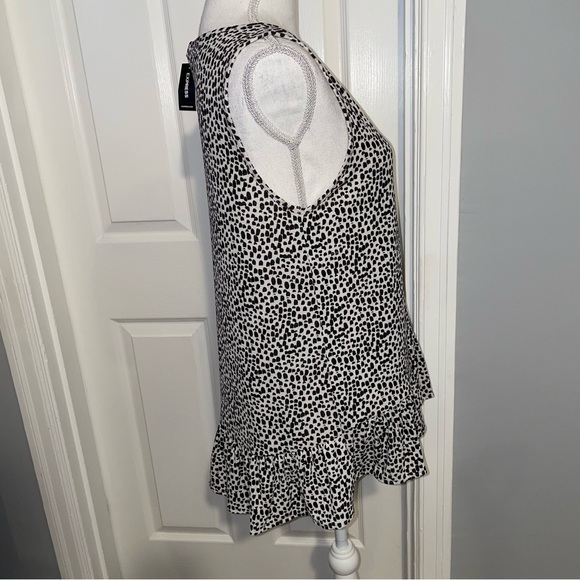 NWT Express Ruffled Bottom Tank - Picture 4 of 7